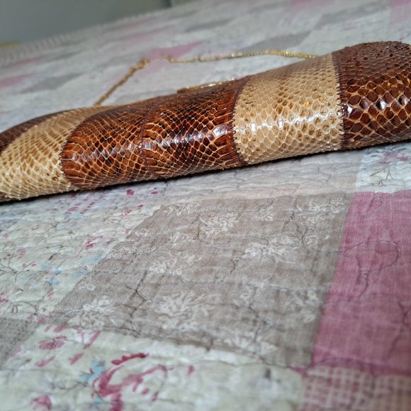 Vintage Ingledew snake skin purse, gold chain strap. - Picture 7 of 10